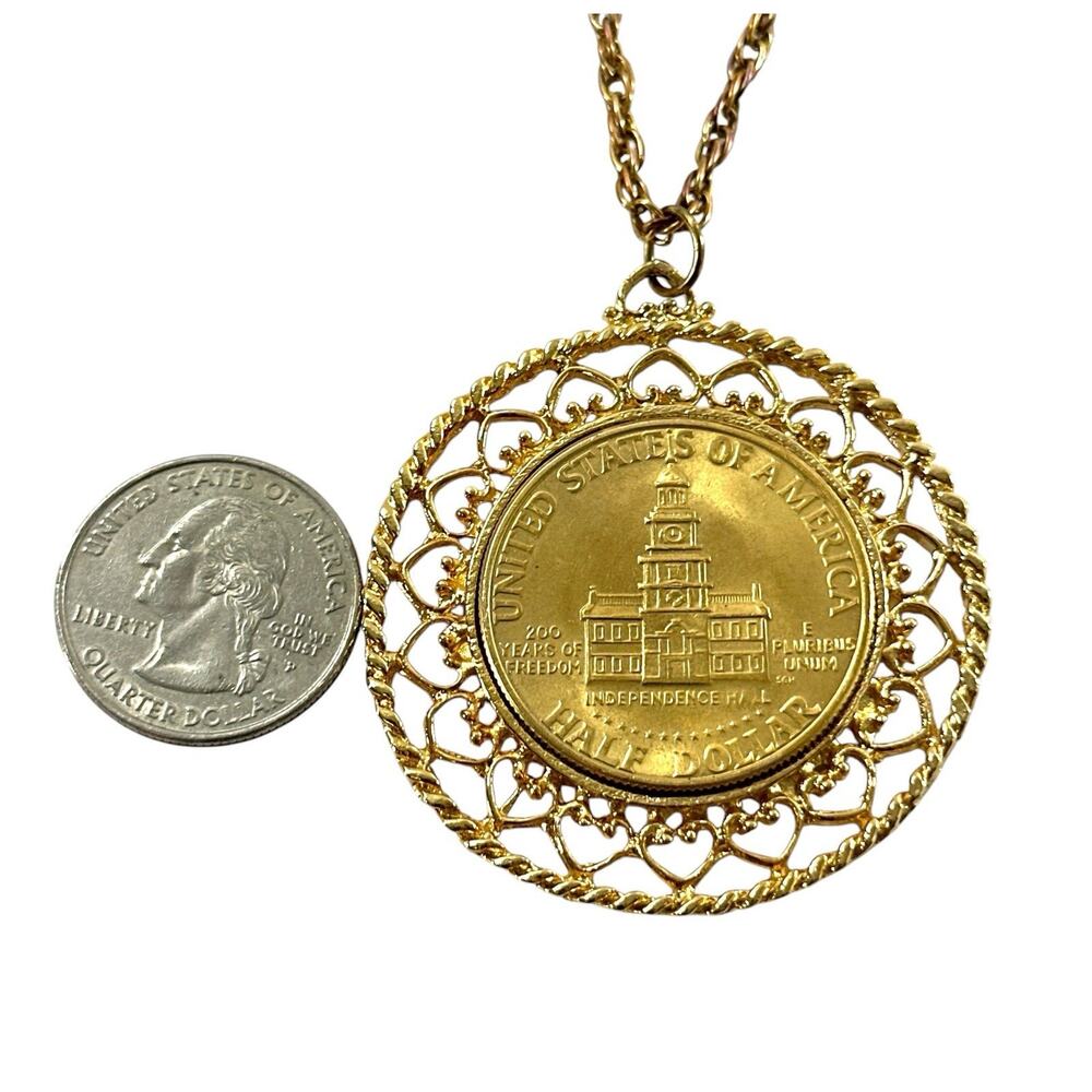 Vintage JFK Half Dollar Coin Pendant Necklace Gold Tone Filigree Frame 24” Chain - Picture 2 of 5